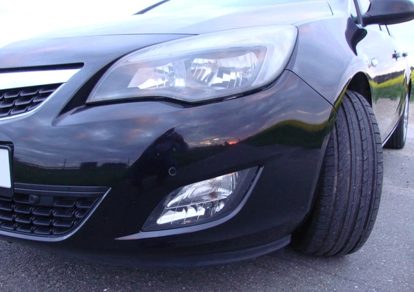 Opel Astra cena 23500 przebieg: 165800, rok produkcji 2010 z Syców małe 704